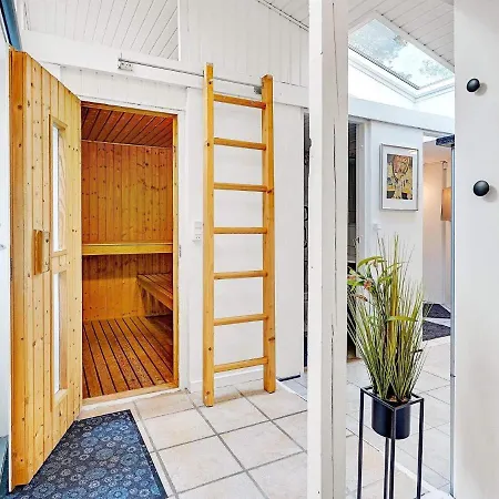 8 Person In R M Holiday home